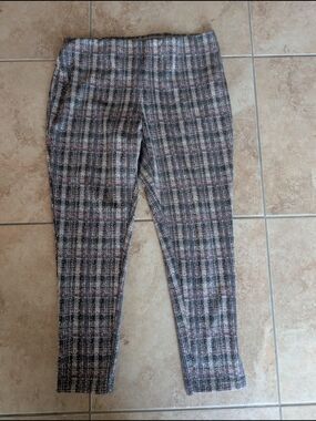 Hope & Harlow Beige Ponte Skirt with Black Rib Waistband